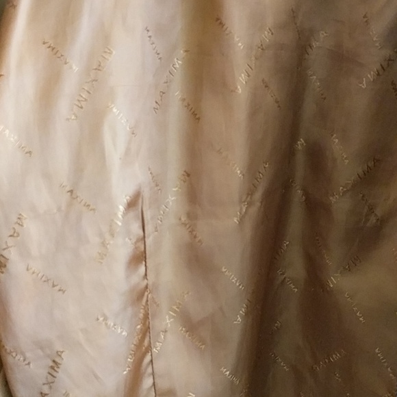 Beautiful 💯 Leather Jacket - Picture 7 of 8